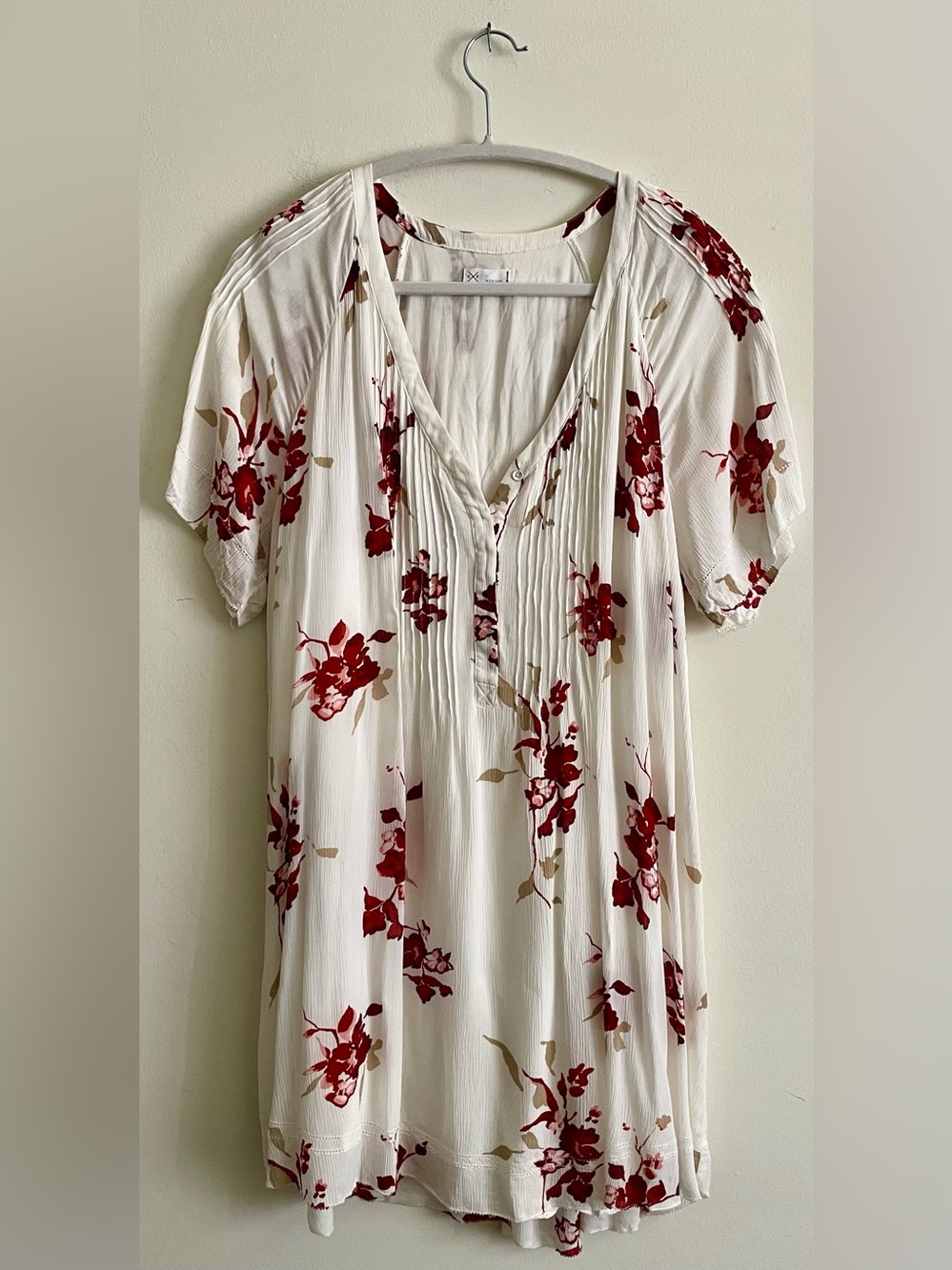 🦌 Gentle Fawn Cream Tunic with Red Floral Print 🦌